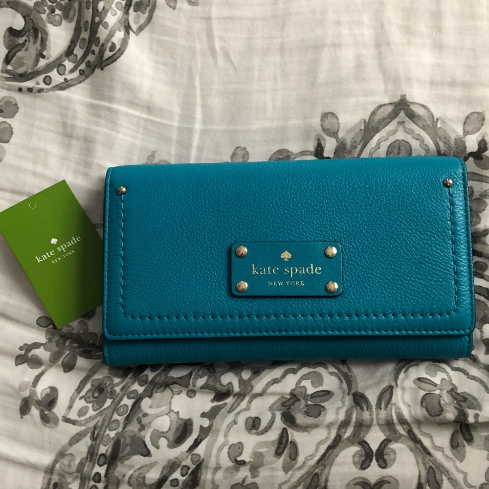 Kate Spade “Sandra” Wallet